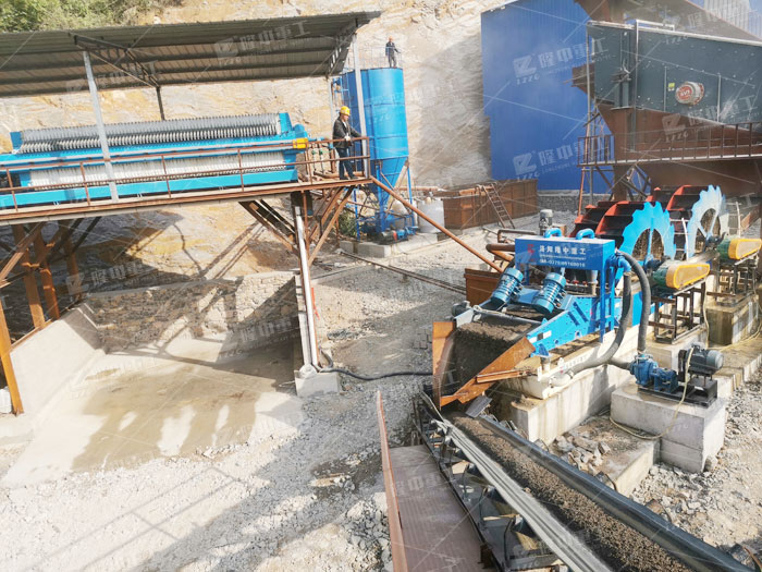 沙子含泥量大怎么辦?隆中細沙回收機廠家告訴您!
