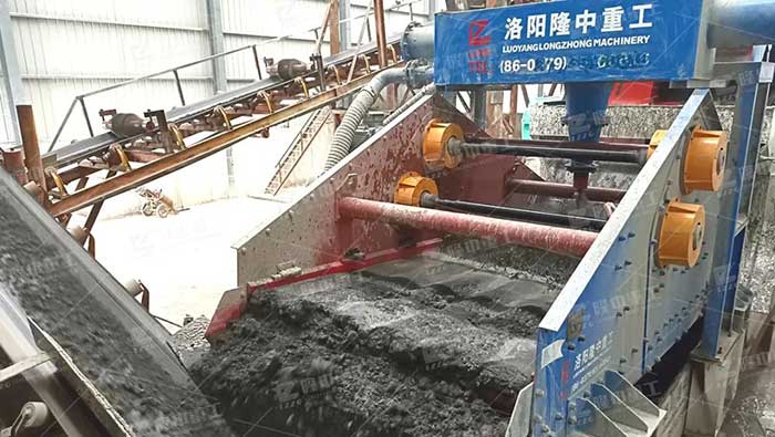 沙子回收選用新型細(xì)沙回收機(jī)效果好